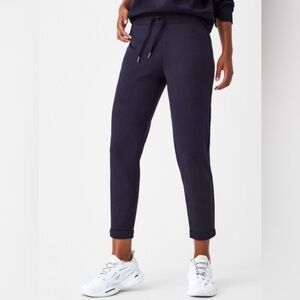 NWT SPANX AirEssentials Tapered Pant in Classic Navy. XS